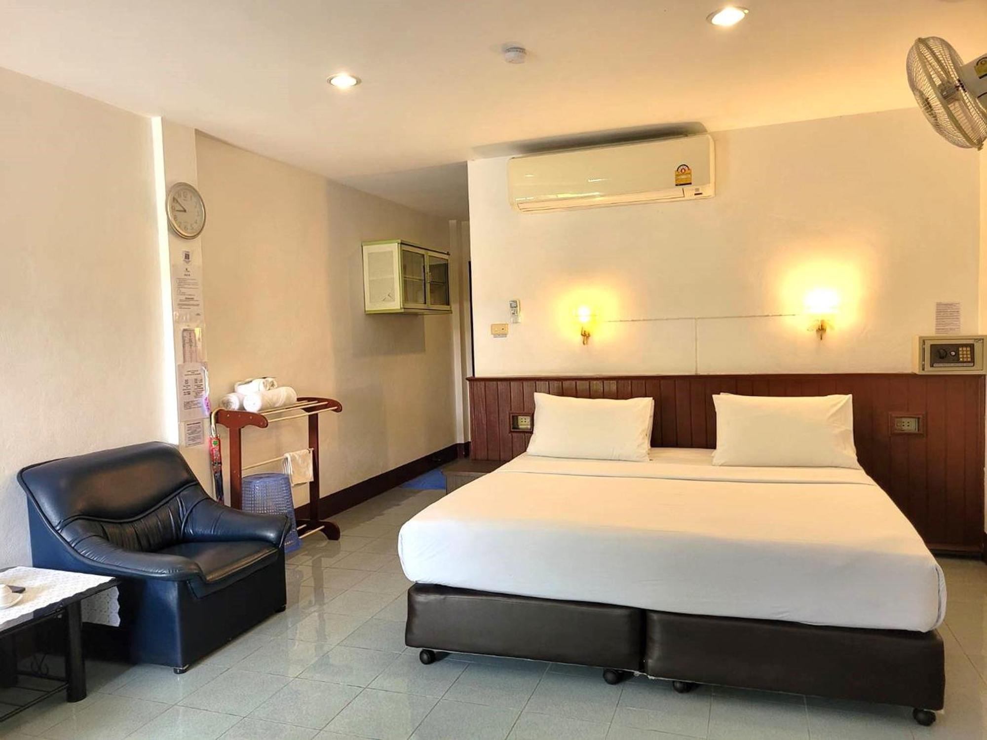 Rabbit Mansion Patong Hotel Kültér fotó